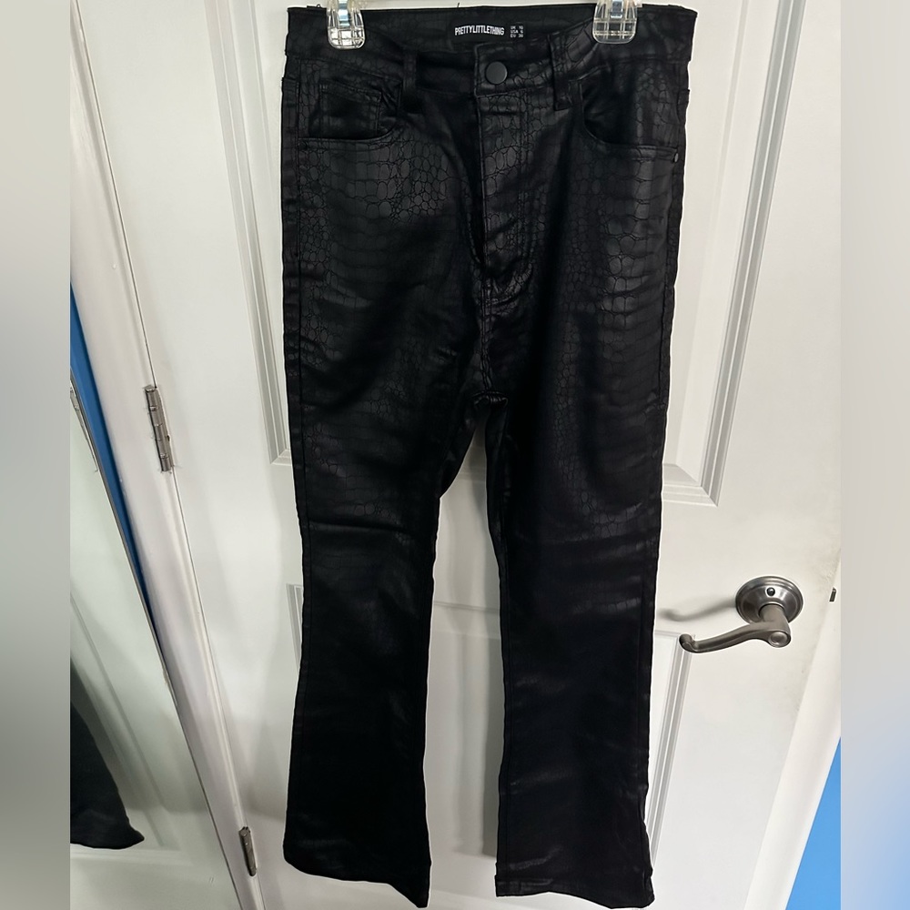 PrettyLittleThing pleather pants. Alligator-like print. Size 6